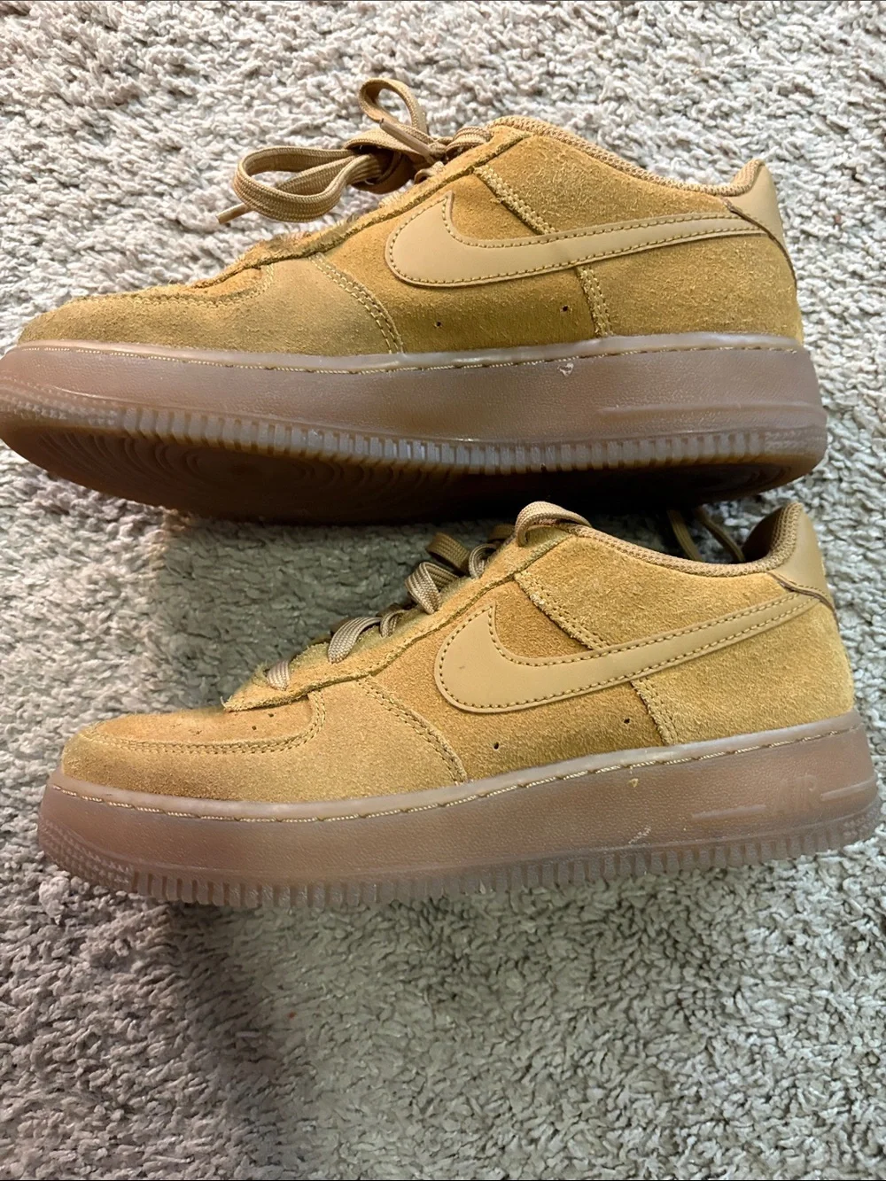 Nike Kids Suede Low-Top Sneakers in Wheat/Tan